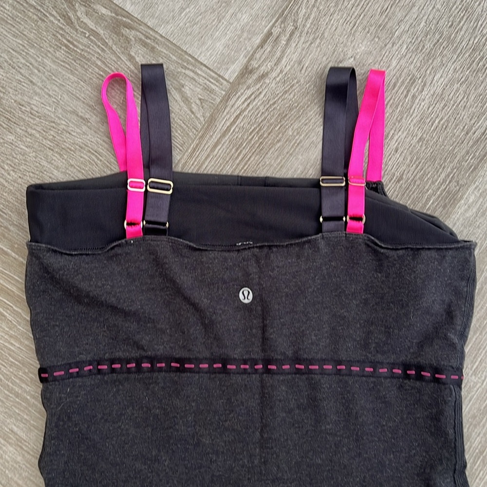 Lululemon tank - Picture 4 of 4